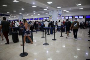 Aeropuerto de Cancún programa 355 vuelos nacionales e internacionales