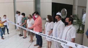 Canaive Yucatán celebra el Día de la Guayabera con una exposición de la prenda tradicional yucateca
