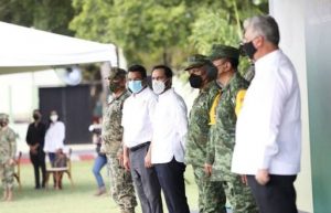 Encabeza el gobernador, Mauricio Vila ceremonia de cambio de mando en la X Región Militar
