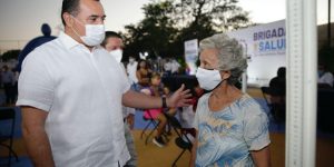 Seguiremos firmes en las gestiones hasta recibir vacunas para Mérida: Renán