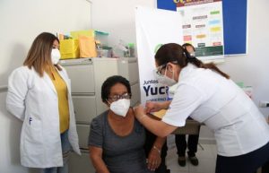 A partir del lunes comenzará aplicación de vacunas contra Covid 19 a adultos mayores 60 años de 24 municipios del estado de Yucatán