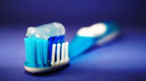Científicos británicos crean pasta dental que ayuda a regenerar los dientes