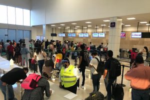 Aumenta afluencia de viajeros este lunes en Aeropuerto de Veracruz