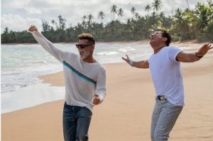 Carlos Vives y Ricky Martin estrenan ‘Canción Bonita’; una declaración de amor a Puerto Rico (+video)