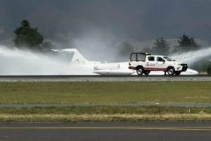 Aeropuerto Internacional de Toluca cierra por aterrizaje de emergencia