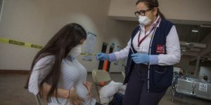 Mujeres embarazadas ya serán vacunadas contra Covid 19 en México