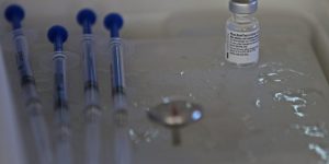 Pfizer y BioNTech piden autorización en UE de su vacuna COVID-19 para jóvenes de 12 a 15 años