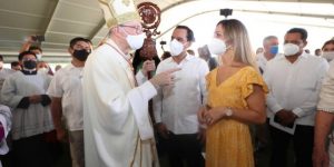 Asiste Vila a la ceremonia de ordenación episcopal como Nuncio Apostólico de Monseñor Fermín Sosa en Izamal