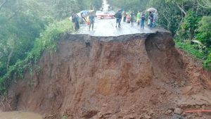 Reportan afectaciones en 16 municipios de Veracruz por lluvias