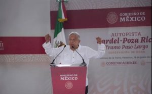 AMLO destraba conflicto y reinicia construcción de autopista Cardel-Poza Rica