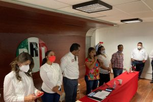 Entrega PRI en Tabasco constancias a sus cuatro diputados plurinominales