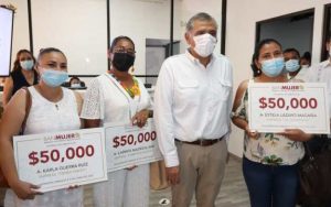 En marcha el programa BANMUJER para otorgar créditos a mujeres empresarias y emprendedoras en Tabasco: Adán Augusto López Hernández
