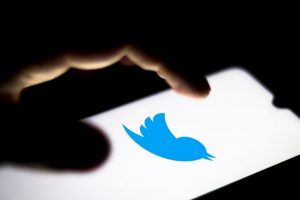 Twitter planea añadir notificación cuando busquen al usuario por nombre