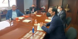 Mauricio Vila se reúne con el secretario general del SNTE, Alfonso Cepeda Salas