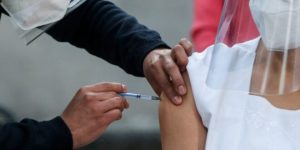 Hasta tres años de cárcel por falsificar certificados de vacunación Covid 19