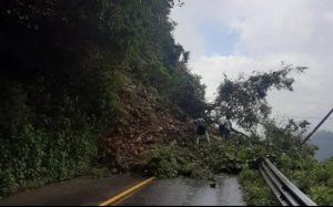 Huracán «Grace» impactaría en Veracruz, se activan alertas municipales: Gobernador