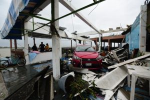 AMLO anuncia que sobrevolará zonas afectadas por el huracán Grace en Veracruz