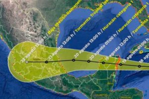 Grace se degrada a tormenta tropical en Yucatán