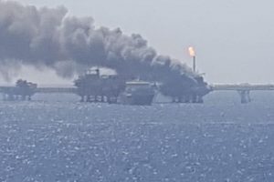 Pemex informa que incendio en plataforma marina en Campeche ya fue controlado