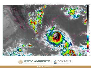 Grace se intensifica a huracán categoría 3 y se acerca a la costa norte de Veracruz