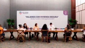 Mujeres en situación de violencia reciben apoyo económico para que puedan costear el alquiler de una vivienda segura en Yucatán