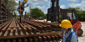 Se han recibido un total de 15,493 toneladas de riel para la construcción de la obra del tren maya