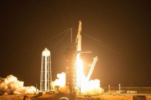 SpaceX: Lanza cohete Falcon 9 a la órbita de la Tierra, con 4 civiles y sin astronautas