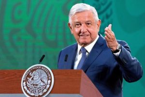 López Obrador pide a gobernadores y alcaldes no gastar presupuesto en ‘cosas superfluas’