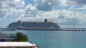 Cozumel tendrá su mayor arribo de cruceros en esta semana, en la que están programados 11 hoteles flotantes: Apiqroo