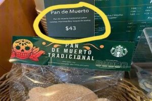 Starbucks vende pieza de pan de muerto en 43 pesos y recibe críticas