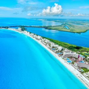 Premian a Cancún como principal destino de playa en México y CentroAmerica