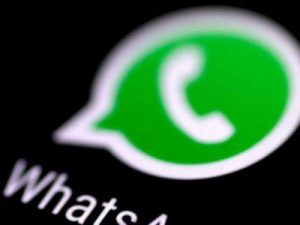 Facebook y WhatsApp empiezan a restablecer servicio tras falla mundial