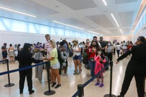 El aeropuerto de Cancún con más de 400 operaciones y 200 llegadas esta jornada
