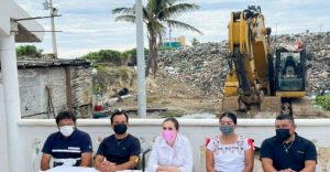 Continua gobierno de Atenea Gomez limpiando Isla Mujeres