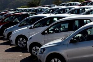Disminuye 6.18% venta de autos en octubre