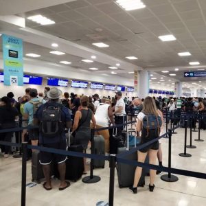 Aeropuerto Internacional de Cancún, informó más de 500 vuelos este sábado