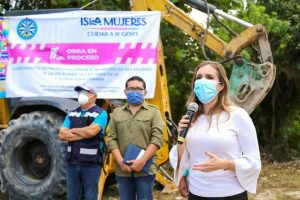 Impulsa Atenea Gomez obra pública en Ciudad Mujeres