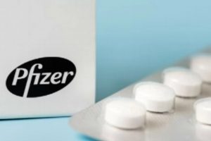 Píldora reduce el 90% de muerte y hospitalización contra variantes de COVID: Pfizer