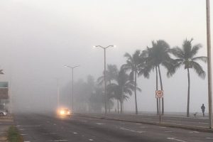 Amanece otra vez con una densa niebla cubriendo Veracruz y Boca del Río
