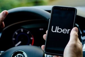 Uber explica por qué incrementaron los costos de su tarifa