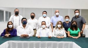 Refrenda Carlos Joaquín su compromiso de mejorar el nivel de vida en Quintana Roo