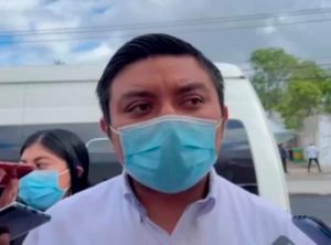 Instalan cámaras de video y GPS en vans de Playa del Carmen a Cancún, para brindar mejor servicio: Luis Herrera Quiam