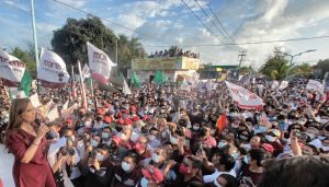 Unidad y fortaleza demostró Mara al registrarse ante el IEQROO