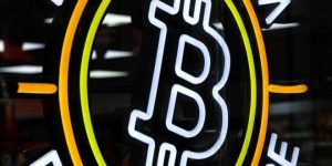 Alerta condusef sobre empresa que ofrece invertir en bitcoin