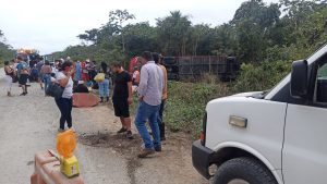 Puntual seguimiento del gobierno de Quintana Roo al accidente ocurrido en carretera Valladolid-Cancún