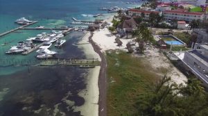 Playas del CREA en Cancún, sin posibilidad de accesar por litigio