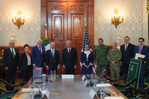 AMLO recibe a secretario de Seguridad de EU, en Palacio Nacional