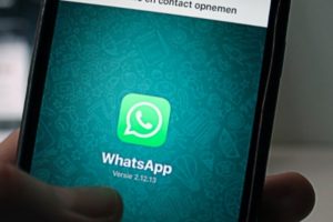 ¿Cómo saber la ubicación de tus contactos en tiempo real en WhatsApp?