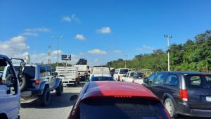 Transportistas de carga en Cancún se manifiestan para exigir seguridad en carreteras, menos impuesto y regulación de servicios