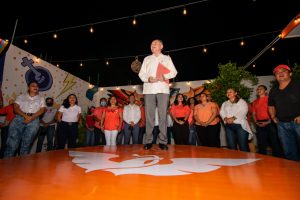 «Vamos por un gobierno decente que frene a los políticos rapaces que se quieren apoderar de Quintana Roo, propone Jose Luis Pech en su primer mensaje de campaña